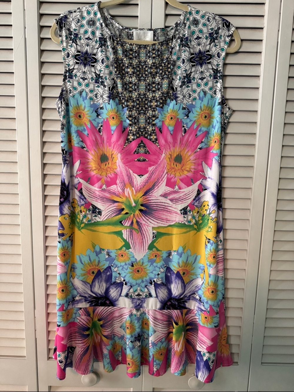 Donna Morgan Floral Print Sleeveless Mini Dress in Pink, Yellow & Blue